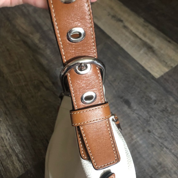 ❤️Coach shoulder bag❤️ - Picture 3 of 7